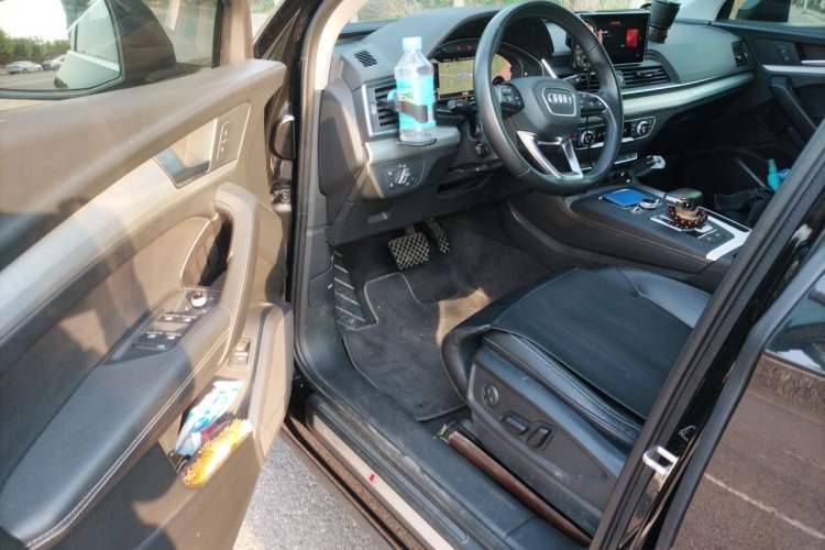Used Audi Q5L 2020 Updated 40 TFSI Prestige Fashion Edition Driver Seat