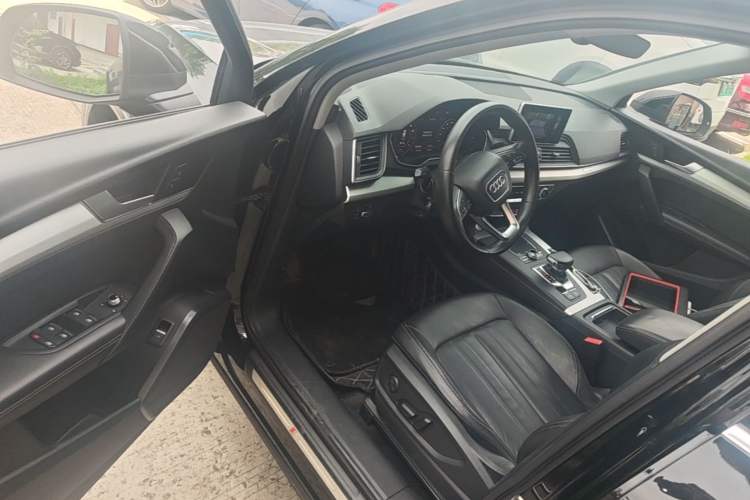Used Audi Q5L 2020 Updated 40 TFSI Prestige Fashion Edition Driver Seat