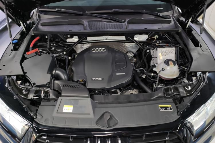 Used Audi Q5L 2020 Updated 40 TFSI Prestige Fashion Edition Engine Bay