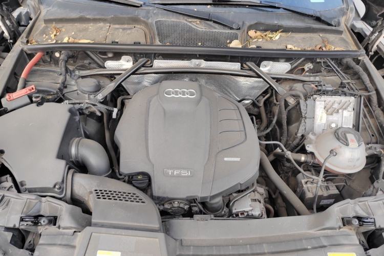 Used Audi Q5L 2020 Updated 40 TFSI Prestige Fashion Edition Engine Bay
