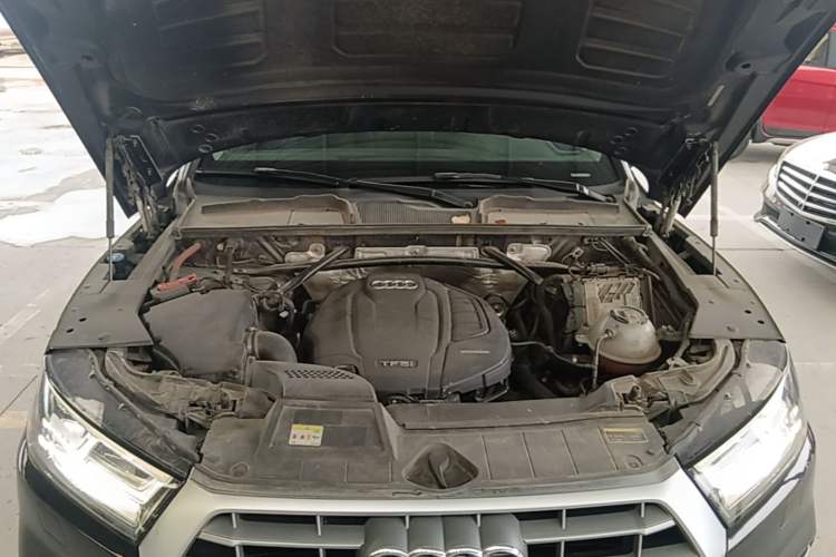 Used Audi Q5L 2020 Updated 40 TFSI Prestige Fashion Edition Engine Bay