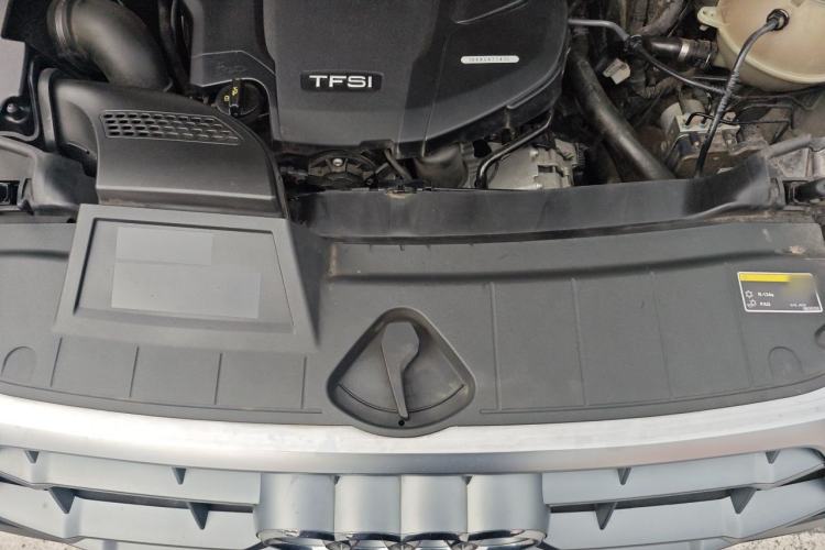 Used Audi Q5L 2020 Updated 40 TFSI Prestige Fashion Edition Engine Bay