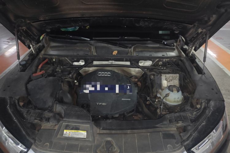 Used Audi Q5L 2020 45 TFSI Prestige Fashion Model Engine Bay