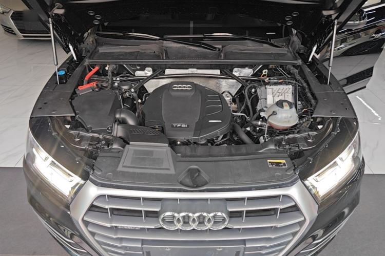 Used Audi Q5L 2020 Updated 40 TFSI Prestige Fashion Edition Engine Bay
