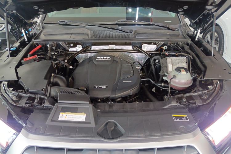 Used Audi Q5L 2020 Updated 40 TFSI Prestige Fashion Edition Engine Bay