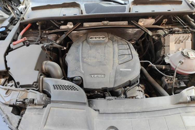 Used Audi Q5L 2020 45 TFSI Prestige Fashion Model Engine Bay