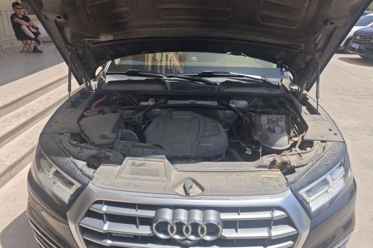 Used Audi Q5L 2020 45 TFSI Prestige Fashion Model Engine Bay