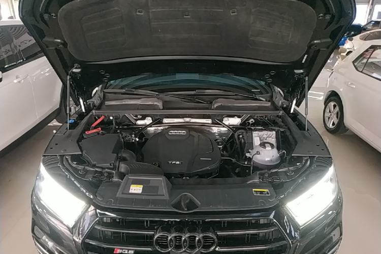 Used Audi Q5L 2020 Updated 40 TFSI Prestige Fashion Edition Engine Bay