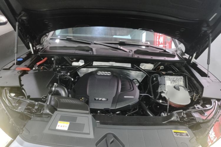 Used Audi Q5L 2020 Updated 40 TFSI Prestige Fashion Edition Engine Bay