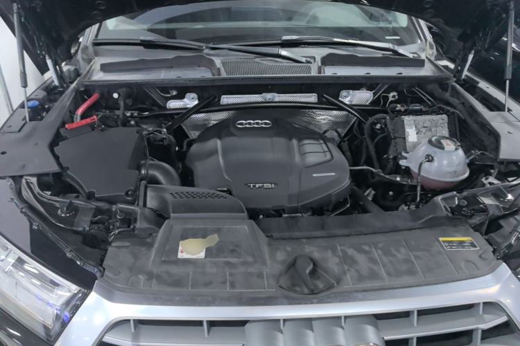 Used Audi Q5L 2020 Updated 40 TFSI Prestige Fashion Edition Engine Bay