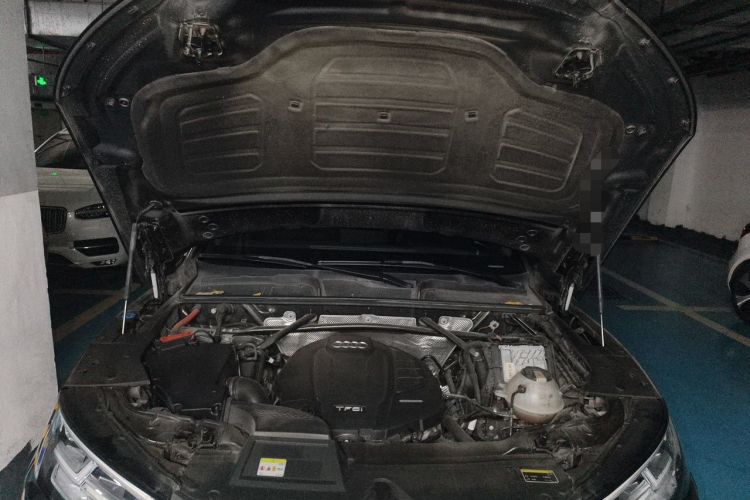 Used Audi Q5L 2020 45 TFSI Prestige Fashion Model Engine Bay
