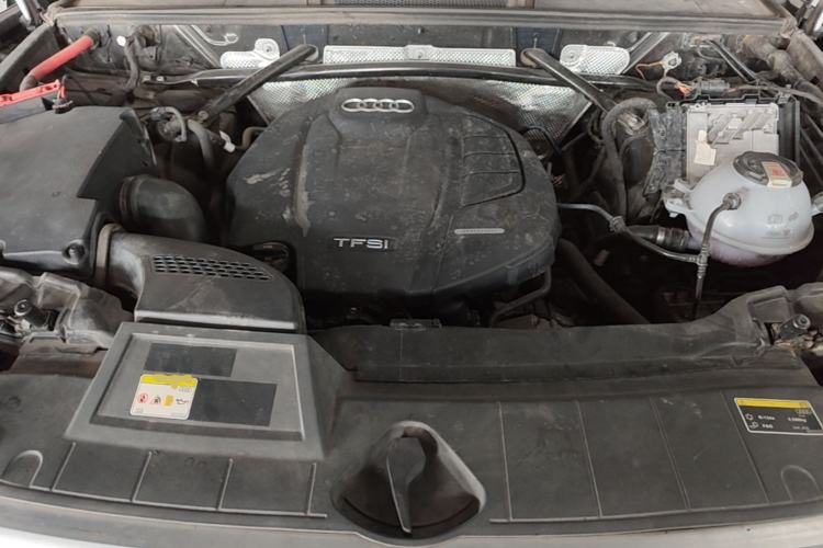 Used Audi Q5L 2020 45 TFSI Prestige Fashion Model Engine Bay