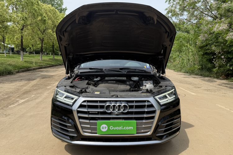 Used Audi Q5L 2020 45 TFSI Prestige Fashion Model Engine Bay