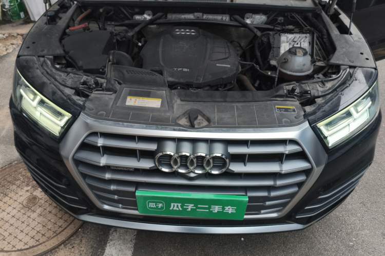 Used Audi Q5L 2020 45 TFSI Prestige Fashion Model Engine Bay