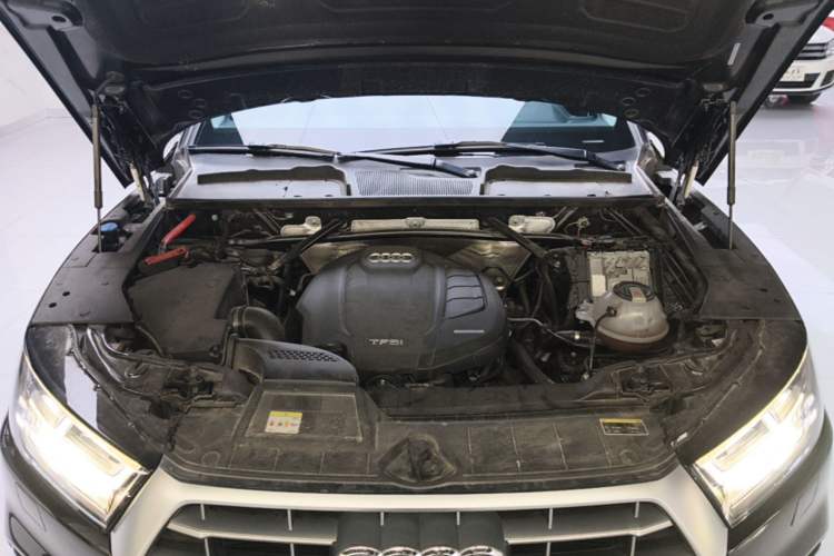 Used Audi Q5L 2020 Updated 40 TFSI Prestige Fashion Edition Engine Bay