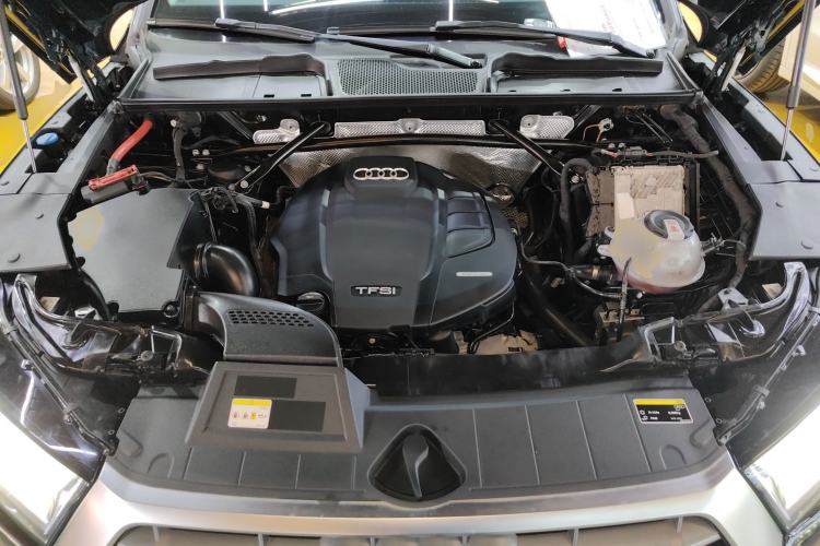 Used Audi Q5L 2020 Updated 40 TFSI Prestige Fashion Edition Engine Bay