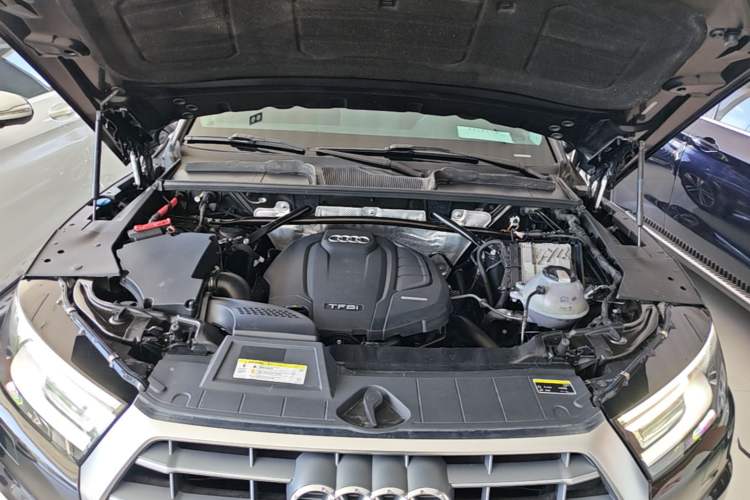 Used Audi Q5L 2020 40 TFSI Prestige Edition Engine Bay