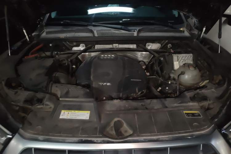 Used Audi Q5L 2020 40 TFSI Prestige Edition Engine Bay