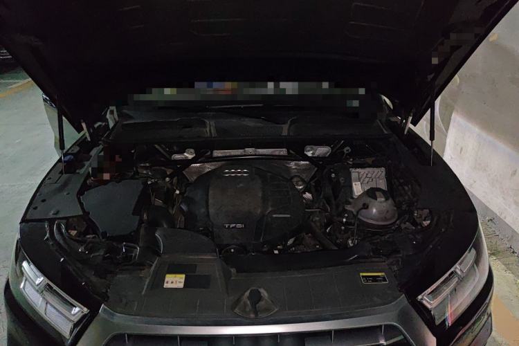 Used Audi Q5L 2020 45 TFSI Prestige Fashion Model Engine Bay