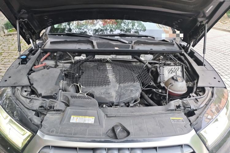 Used Audi Q5L 2020 45 TFSI Prestige Fashion Model Engine Bay