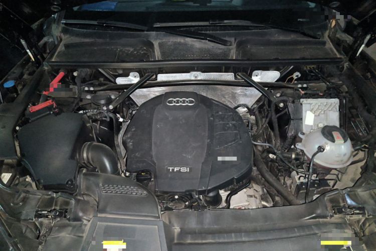 Used Audi Q5L 2020 45 TFSI Prestige Fashion Model Engine Bay