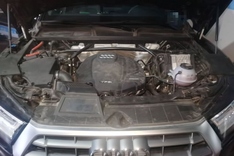 Used Audi Q5L 2020 Updated 40 TFSI Prestige Fashion Edition Engine Bay