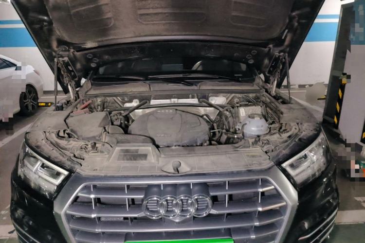 Used Audi Q5L 2020 45 TFSI Prestige Fashion Model Engine Bay