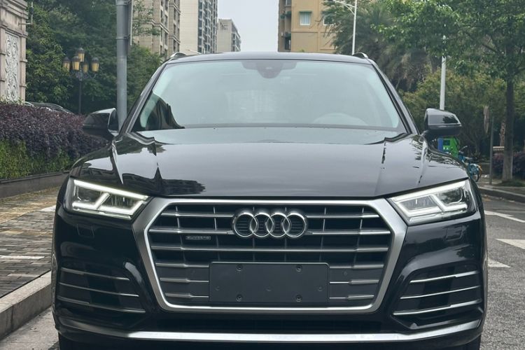 Used Audi Q5L 2020 Updated 40 TFSI Prestige Fashion Edition Engine Bay