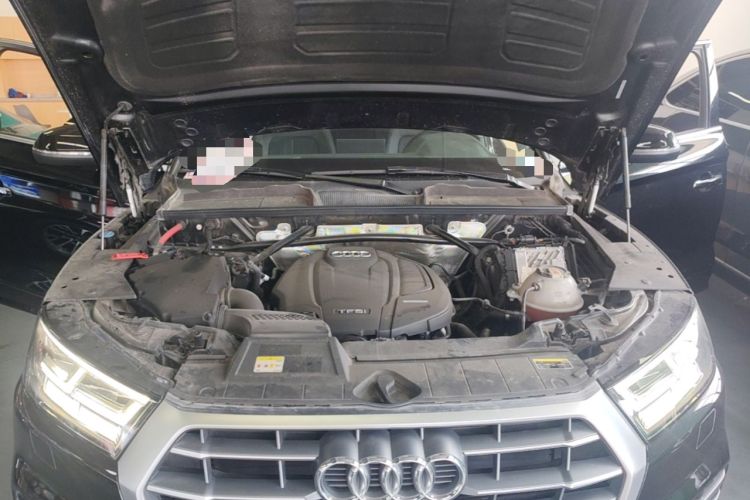 Used Audi Q5L 2020 45 TFSI Prestige Fashion Model Engine Bay