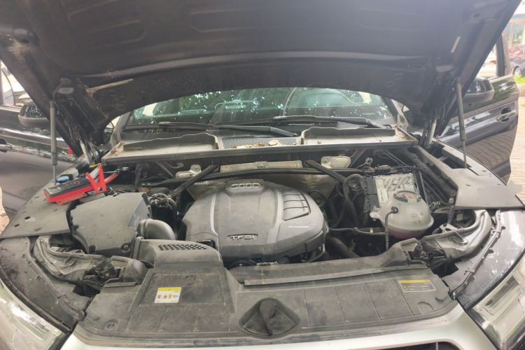 Used Audi Q5L 2020 Updated 40 TFSI Prestige Fashion Edition Engine Bay
