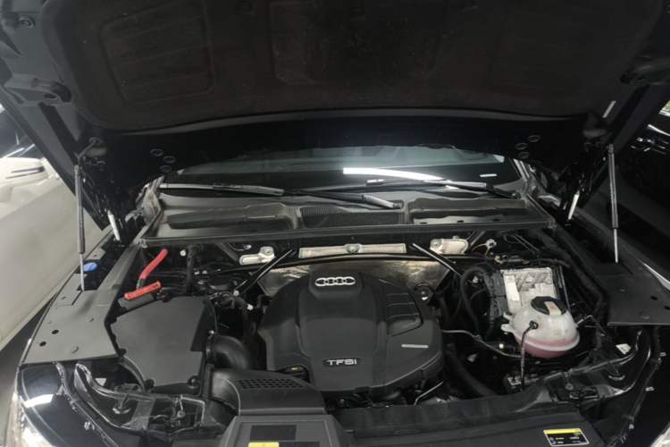 Used Audi Q5L 2020 Updated 40 TFSI Prestige Fashion Edition Engine Bay