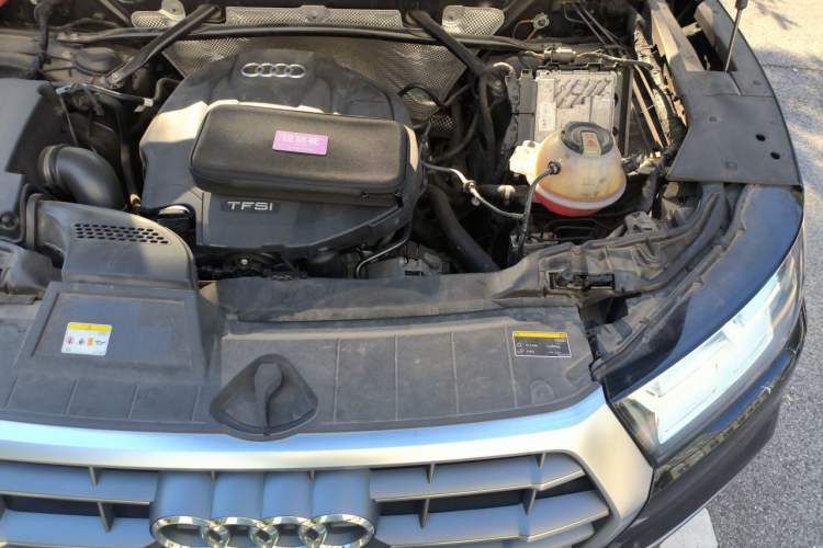 Used Audi Q5L 2020 45 TFSI Prestige Fashion Model Engine Bay Left