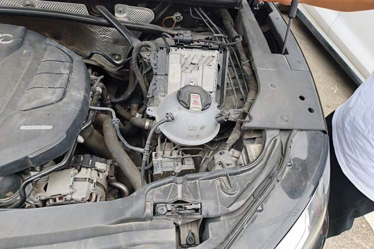 Used Audi Q5L 2020 40 TFSI Prestige Fashion Edition Engine Bay Left