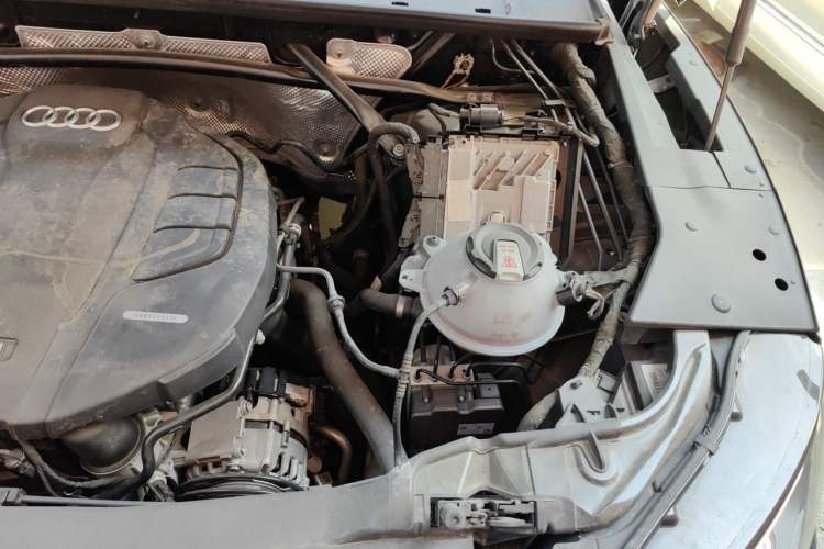 Used Audi Q5L 2020 45 TFSI Prestige Fashion Model Engine Bay Left
