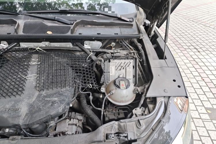 Used Audi Q5L 2020 45 TFSI Prestige Fashion Model Engine Bay Left