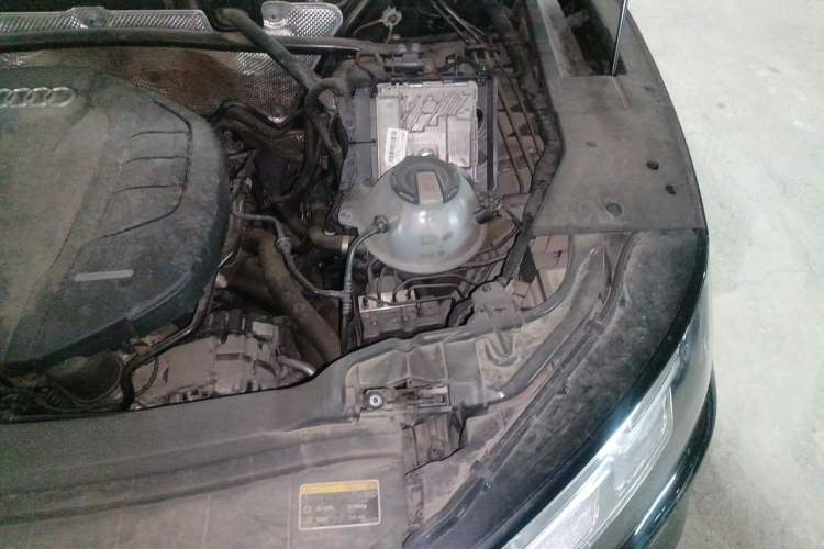Used Audi Q5L 2020 45 TFSI Prestige Fashion Model Engine Bay Left