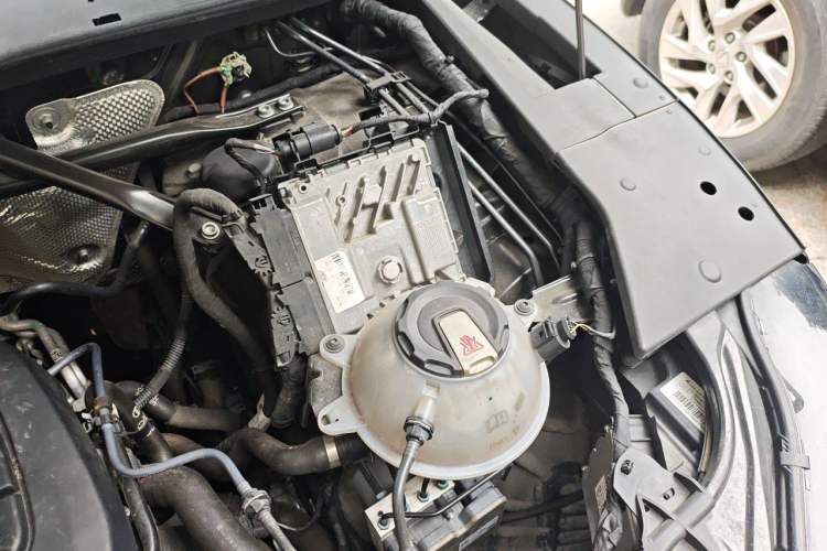 Used Audi Q5L 2020 45 TFSI Prestige Fashion Model Engine Bay Left