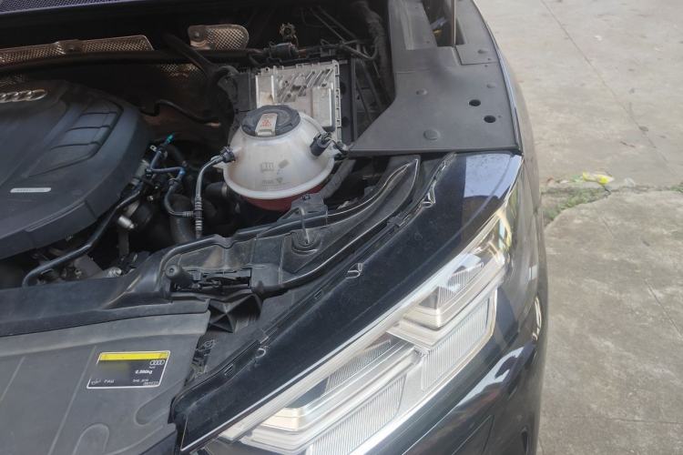 Used Audi Q5L 2020 45 TFSI Prestige Fashion Model Engine Bay Left