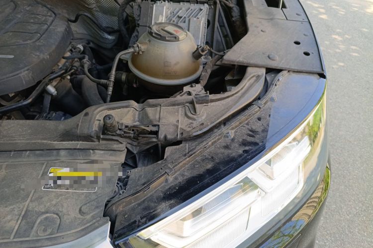 Used Audi Q5L 2020 45 TFSI Prestige Fashion Model Engine Bay Left