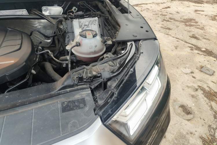 Used Audi Q5L 2020 45 TFSI Prestige Sport Edition Engine Bay Left