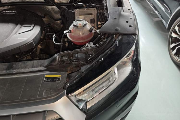 Used Audi Q5L 2020 40 TFSI Prestige Edition Engine Bay Left