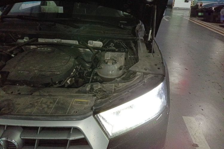 Used Audi Q5L 2020 45 TFSI Prestige Fashion Model Engine Bay Left