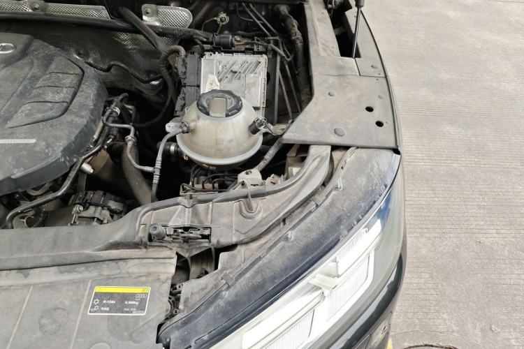 Used Audi Q5L 2020 45 TFSI Prestige Fashion Model Engine Bay Left