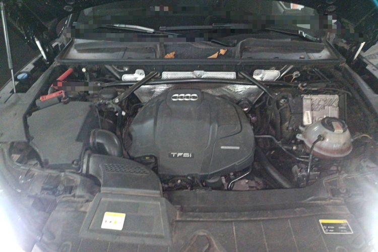 Used Audi Q5L 2020 45 TFSI Prestige Fashion Model Engine Bay