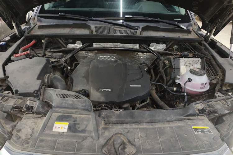 Used Audi Q5L 2020 Updated 40 TFSI Prestige Fashion Edition Engine Bay