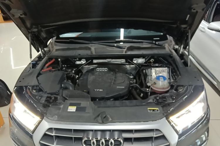 Used Audi Q5L 2020 Updated 40 TFSI Prestige Fashion Edition Engine Bay