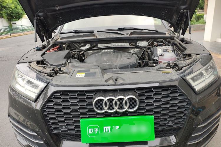 Used Audi Q5L 2020 Updated 40 TFSI Prestige Fashion Edition Engine Bay