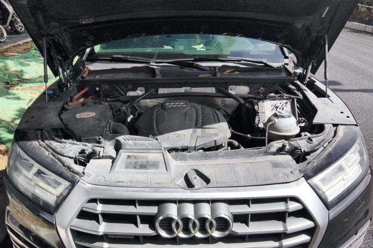 Used Audi Q5L 2020 Updated 40 TFSI Prestige Fashion Edition Engine Bay