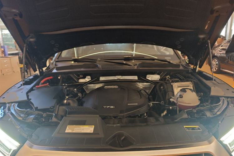 Used Audi Q5L 2020 40 TFSI Prestige Edition Engine Bay