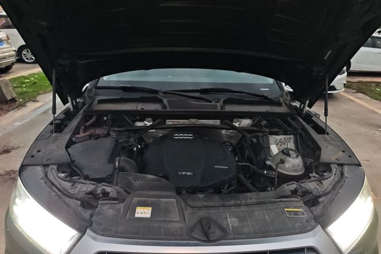 Used Audi Q5L 2020 Updated 40 TFSI Prestige Fashion Edition Engine Bay